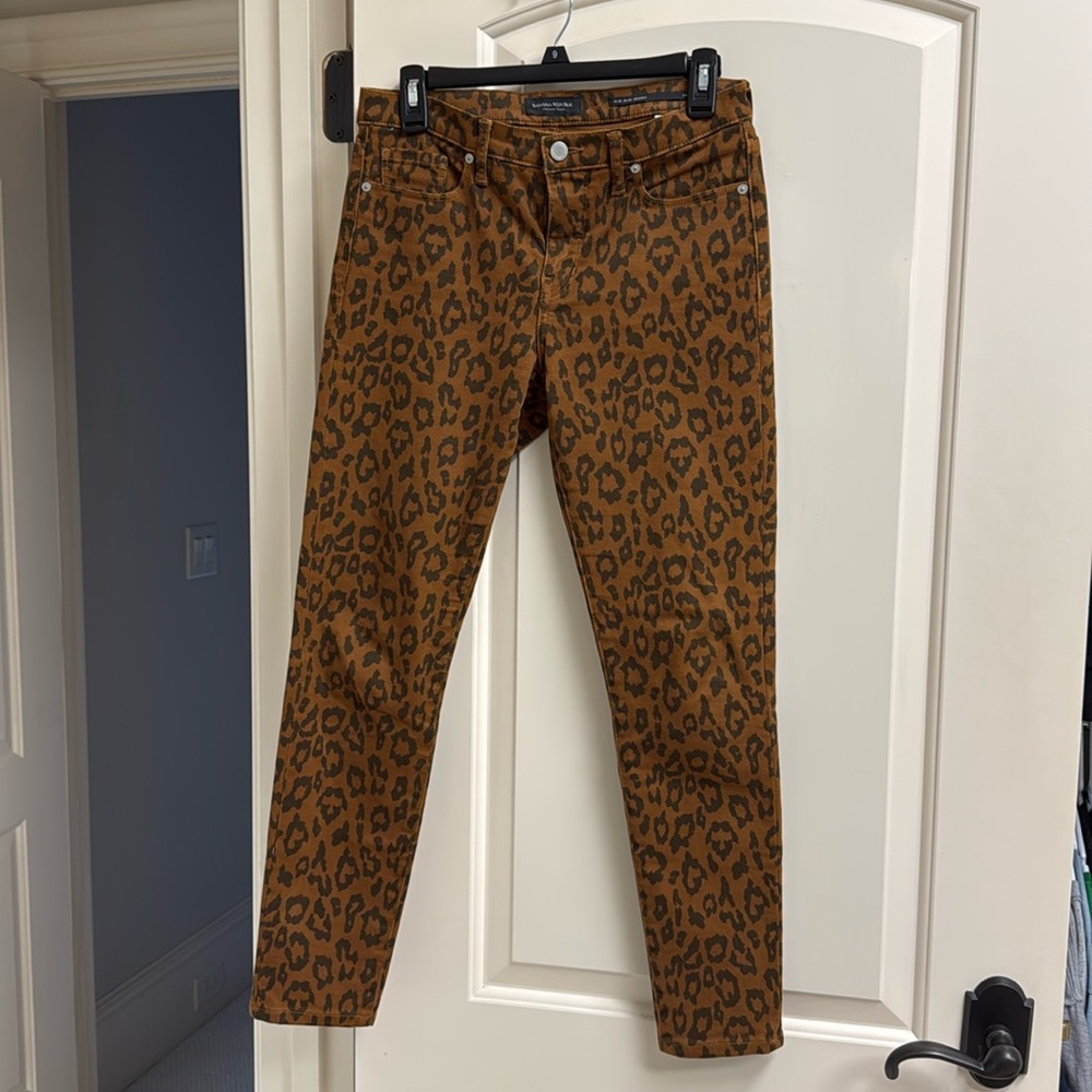 Banana Republic Mid Rise Skinny leopard Jean 26R Like New